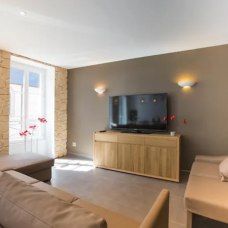 Le Pavean Beaune  Quarto foto